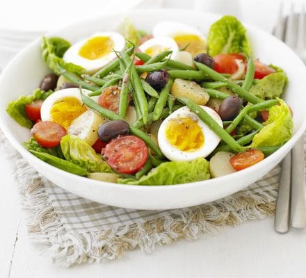 Boiled Eggs with Vegetables