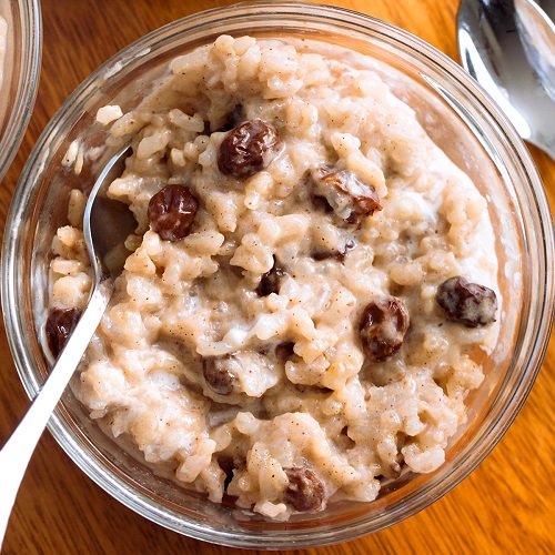 Red Rice Porridge with Raisins and Almonds