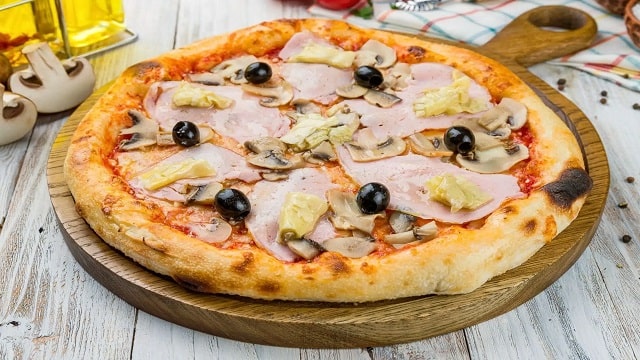 Capricciosa pizza